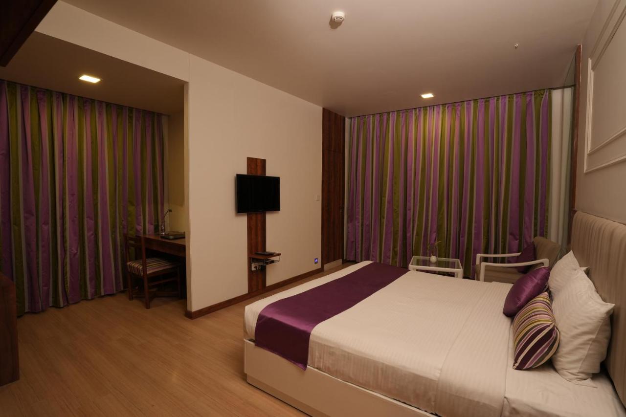 Hotel Hardeo Nagpur Extérieur photo